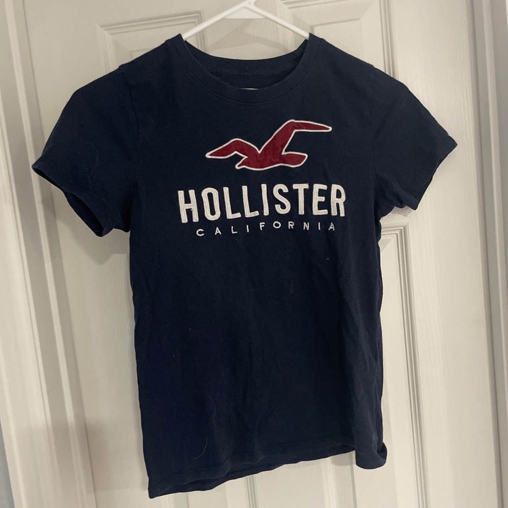 Hollister Tshirt, Size Extra Small, Navy Blue, Comfortable, Basic, Classic.